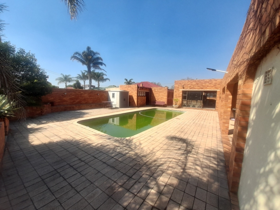 3 Bedroom Property for Sale in The Hill Gauteng
