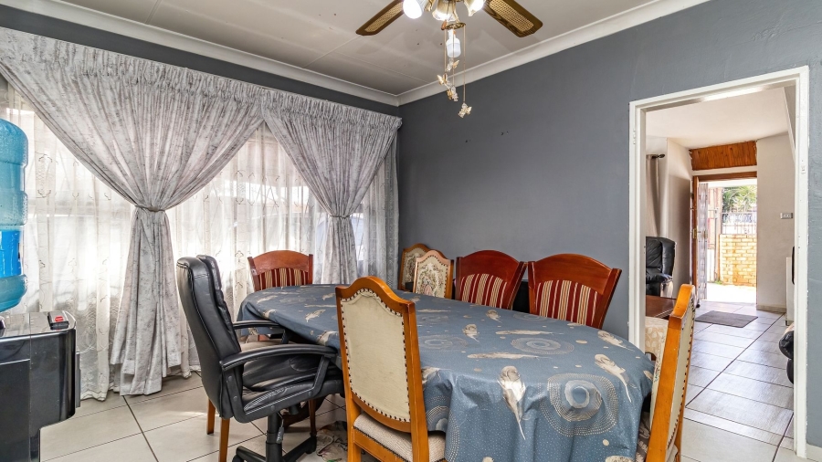 5 Bedroom Property for Sale in Actonville Gauteng