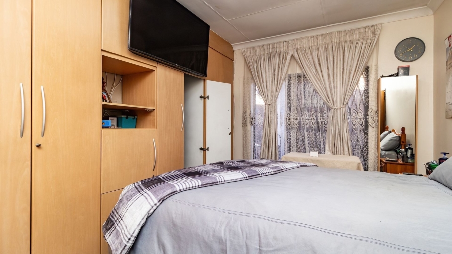 5 Bedroom Property for Sale in Actonville Gauteng