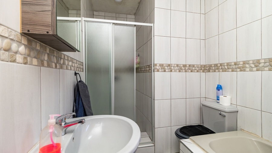 5 Bedroom Property for Sale in Actonville Gauteng