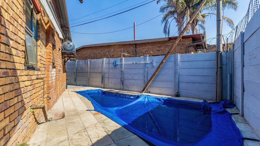 5 Bedroom Property for Sale in Actonville Gauteng
