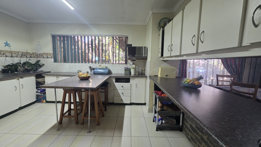 4 Bedroom Property for Sale in Garsfontein Gauteng