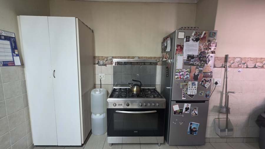 4 Bedroom Property for Sale in Garsfontein Gauteng