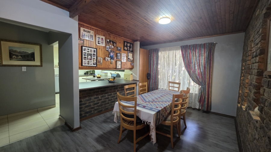 4 Bedroom Property for Sale in Garsfontein Gauteng