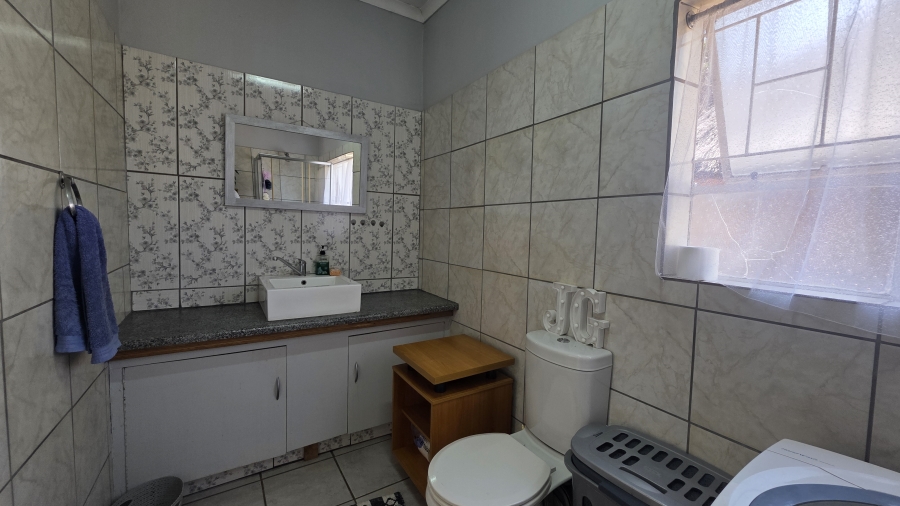 4 Bedroom Property for Sale in Garsfontein Gauteng