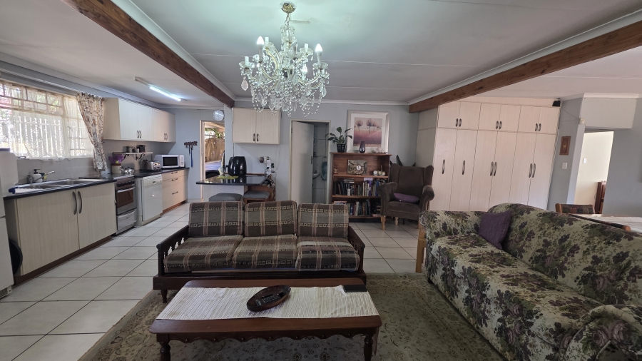 4 Bedroom Property for Sale in Garsfontein Gauteng