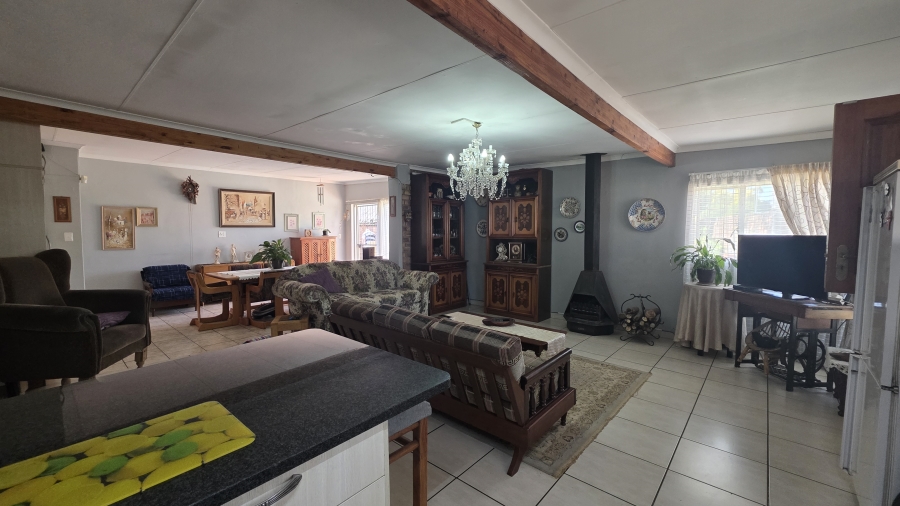 4 Bedroom Property for Sale in Garsfontein Gauteng