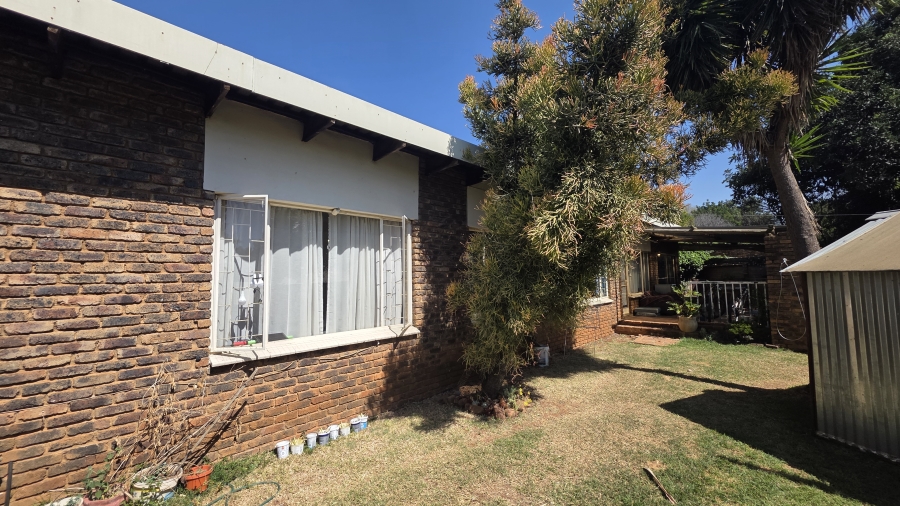 4 Bedroom Property for Sale in Garsfontein Gauteng