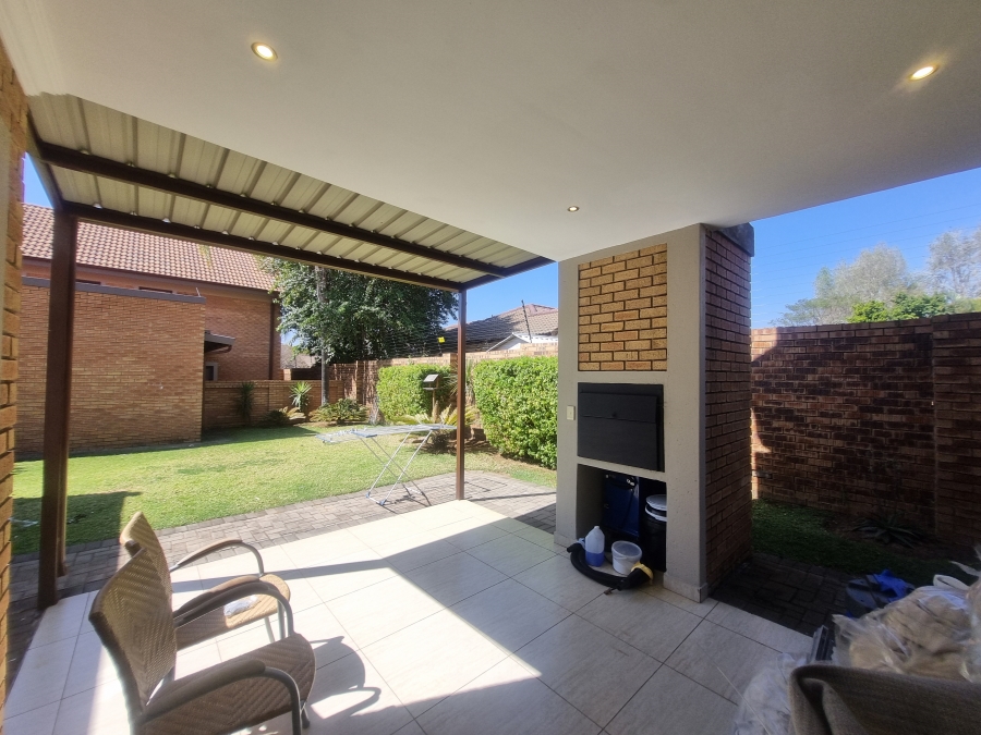 To Let 3 Bedroom Property for Rent in Equestria Gauteng