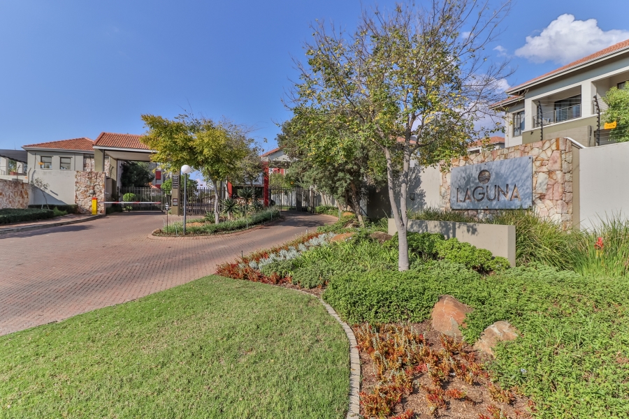 To Let 1 Bedroom Property for Rent in Sunninghill Gauteng