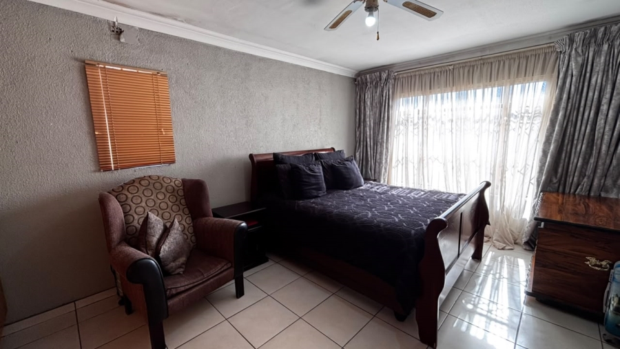 3 Bedroom Property for Sale in Spruit View Gauteng