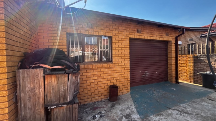 3 Bedroom Property for Sale in Spruit View Gauteng