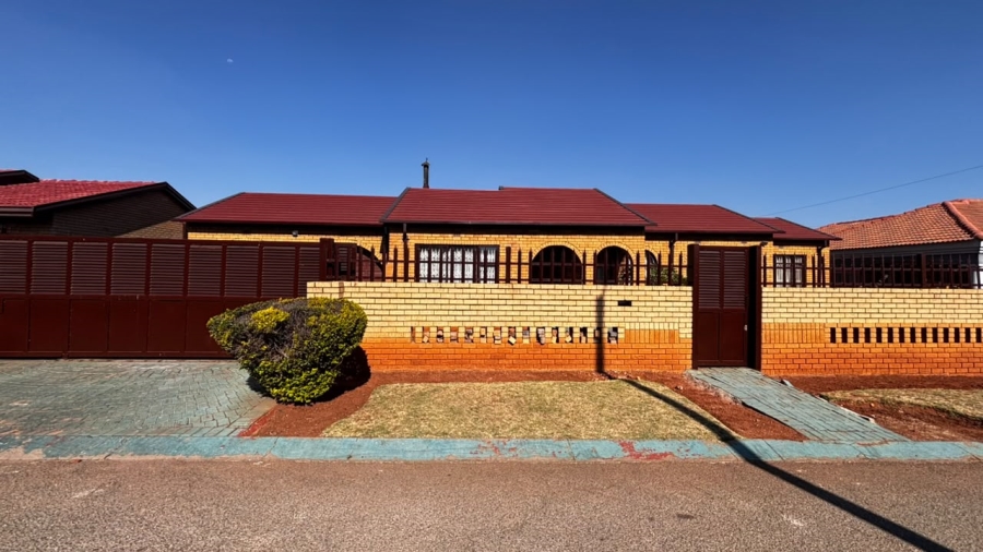 3 Bedroom Property for Sale in Spruit View Gauteng