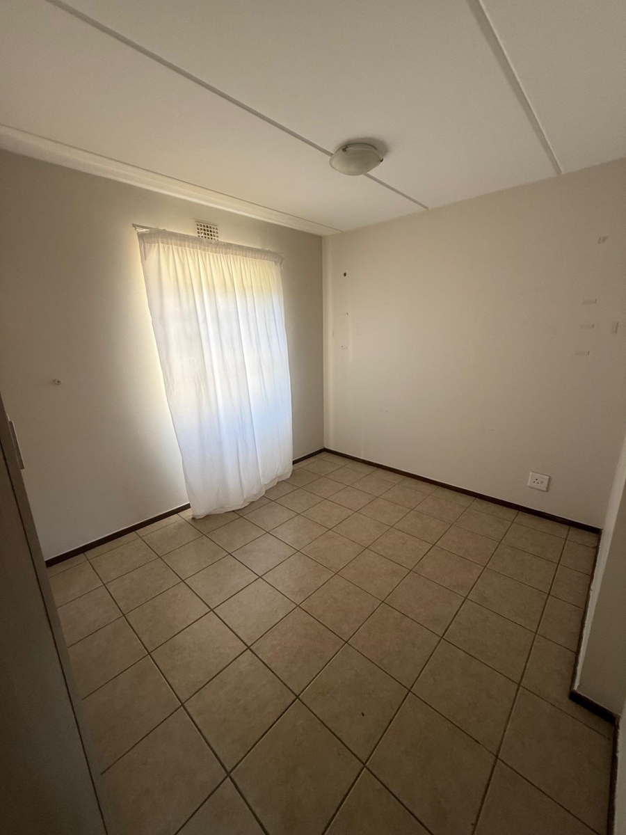 To Let 2 Bedroom Property for Rent in Noordwyk Gauteng