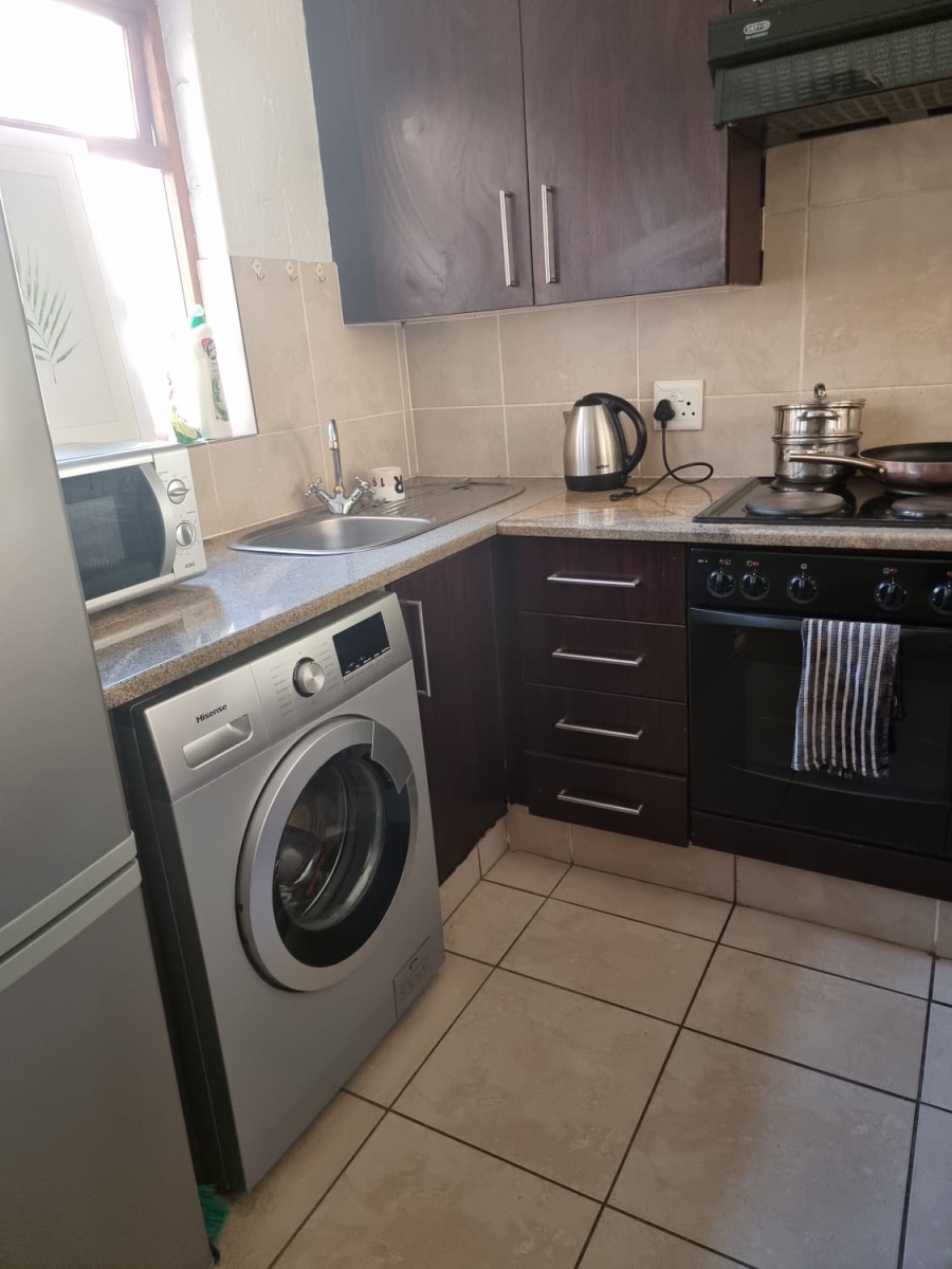 1 Bedroom Property for Sale in Lonehill Gauteng