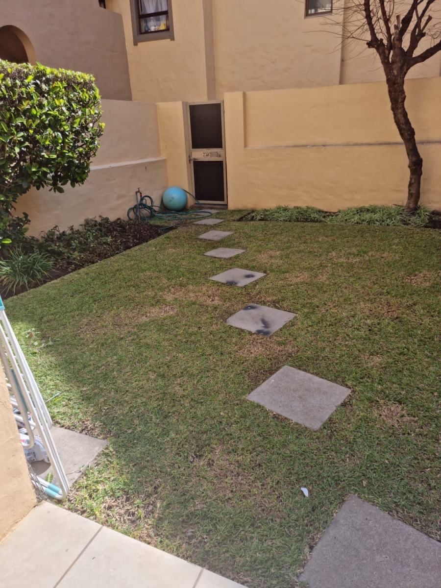 1 Bedroom Property for Sale in Lonehill Gauteng