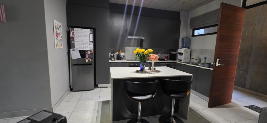 To Let 2 Bedroom Property for Rent in Brooklyn Gauteng