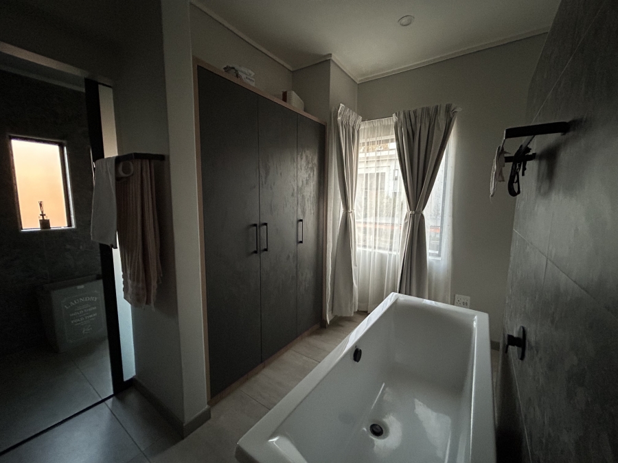 To Let 4 Bedroom Property for Rent in North Riding Gauteng