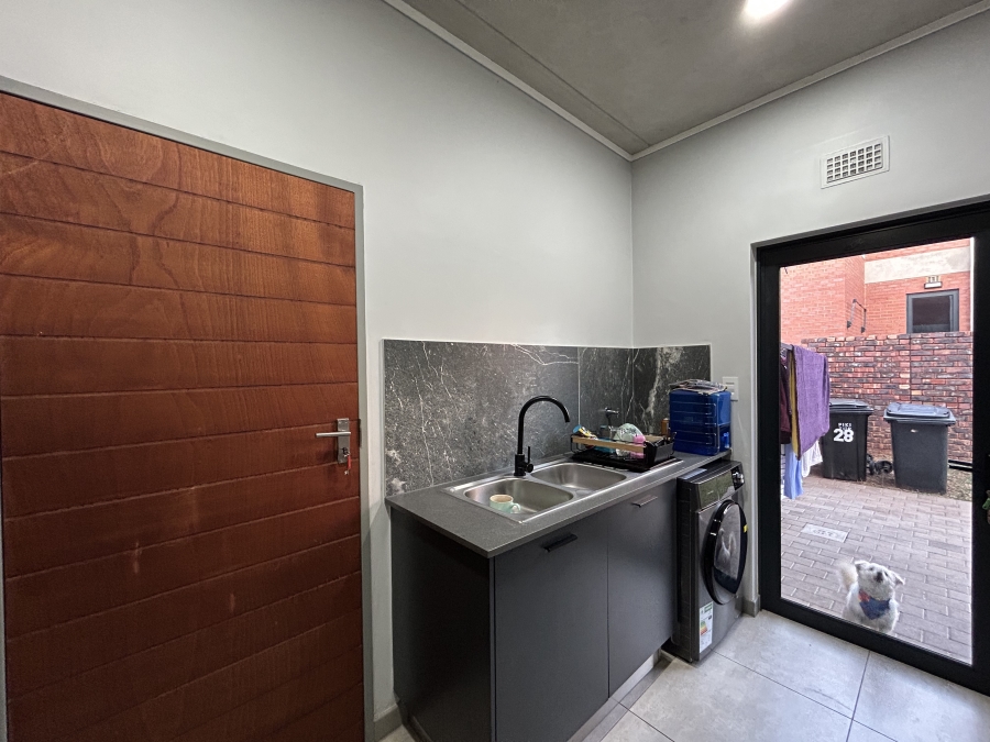 To Let 4 Bedroom Property for Rent in North Riding Gauteng