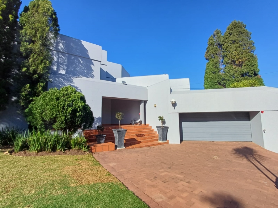 4 Bedroom Property for Sale in Helderkruin View Gauteng