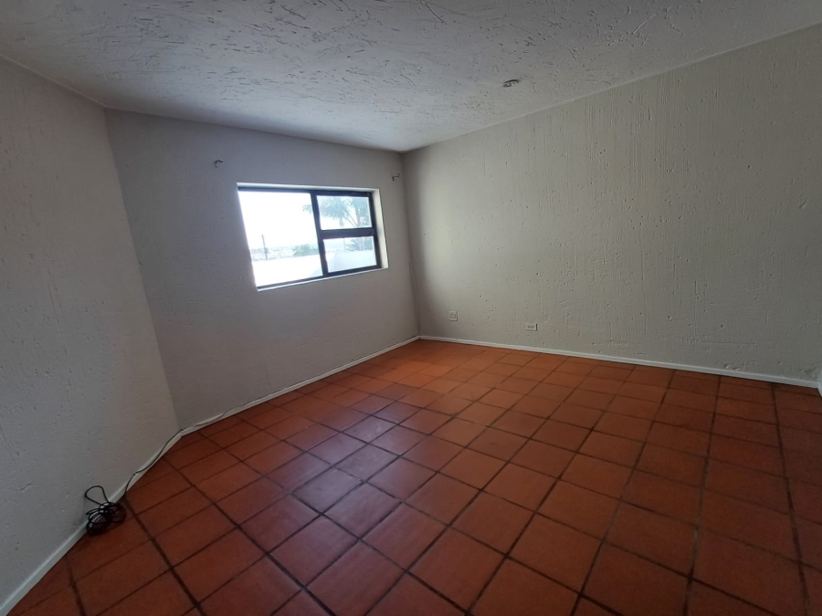 4 Bedroom Property for Sale in Helderkruin View Gauteng