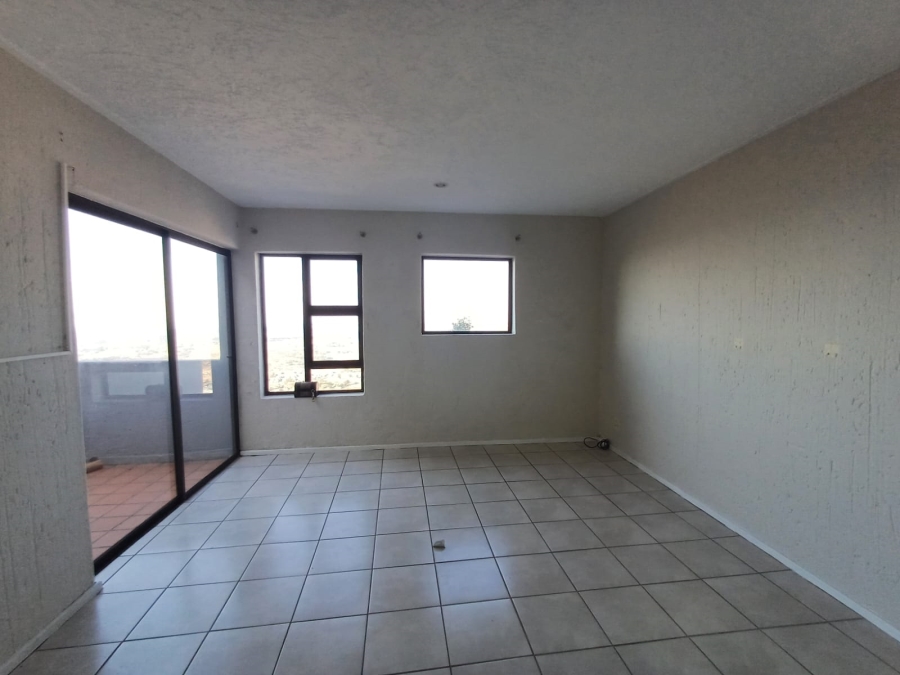 4 Bedroom Property for Sale in Helderkruin View Gauteng