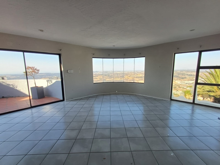 4 Bedroom Property for Sale in Helderkruin View Gauteng
