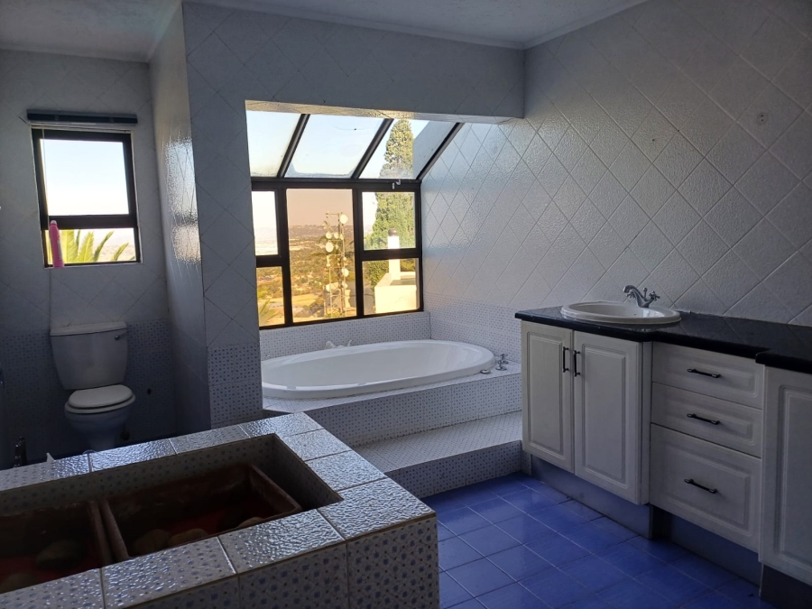 4 Bedroom Property for Sale in Helderkruin View Gauteng