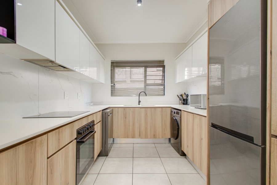 To Let 3 Bedroom Property for Rent in Waterfall Gauteng