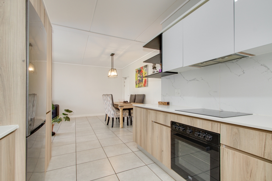 To Let 3 Bedroom Property for Rent in Waterfall Gauteng
