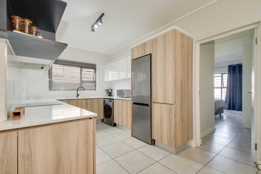 To Let 3 Bedroom Property for Rent in Waterfall Gauteng