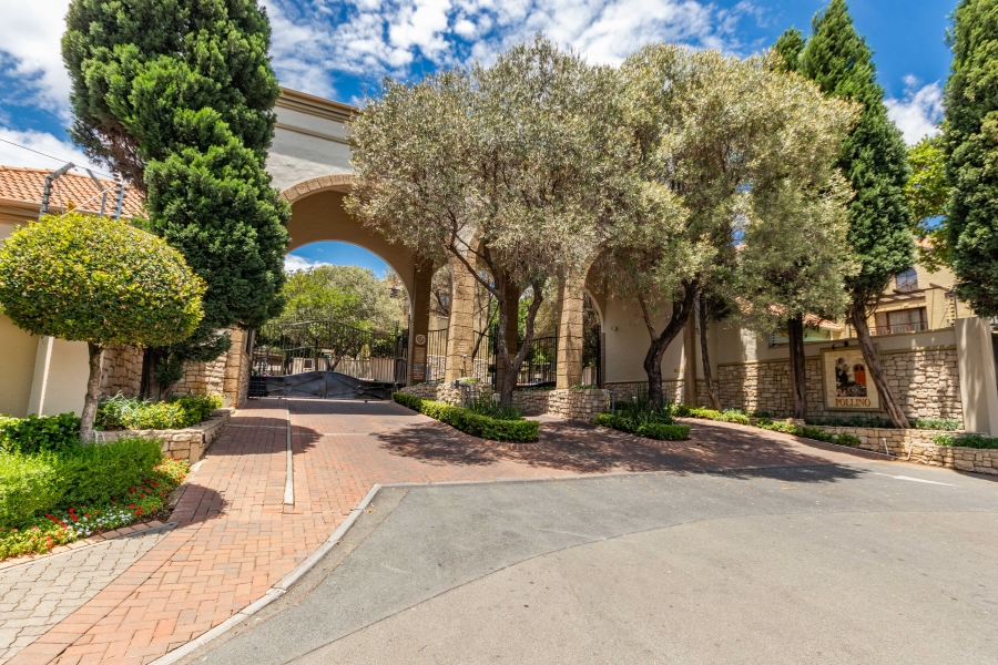2 Bedroom Property for Sale in Douglasdale Gauteng