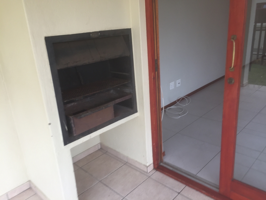 To Let 2 Bedroom Property for Rent in Paulshof Gauteng