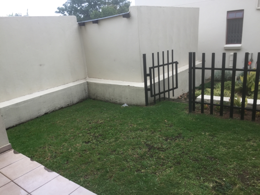 To Let 2 Bedroom Property for Rent in Paulshof Gauteng