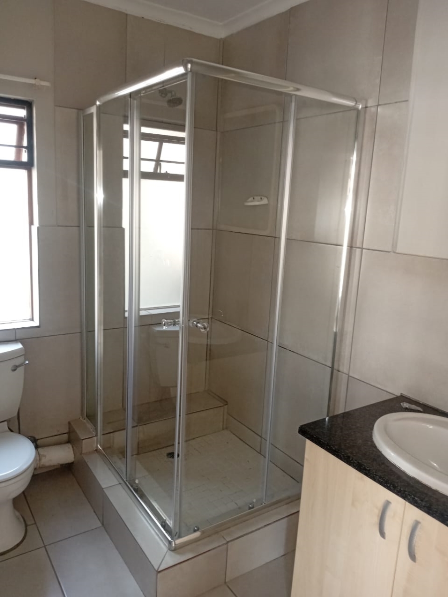 To Let 2 Bedroom Property for Rent in Paulshof Gauteng