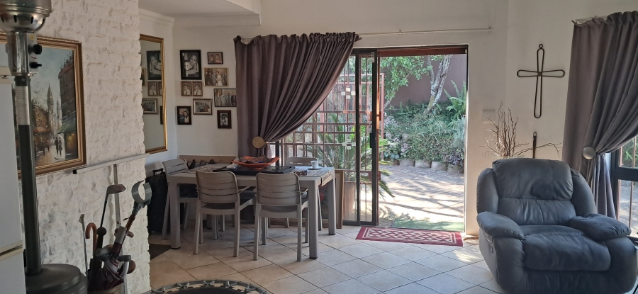 1 Bedroom Property for Sale in Helderkruin Gauteng