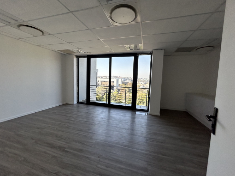 To Let Commercial Property for Rent in Vorna Valley Gauteng