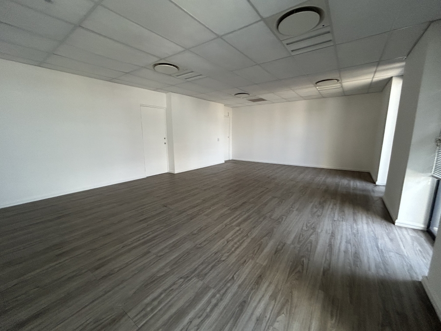 To Let Commercial Property for Rent in Vorna Valley Gauteng