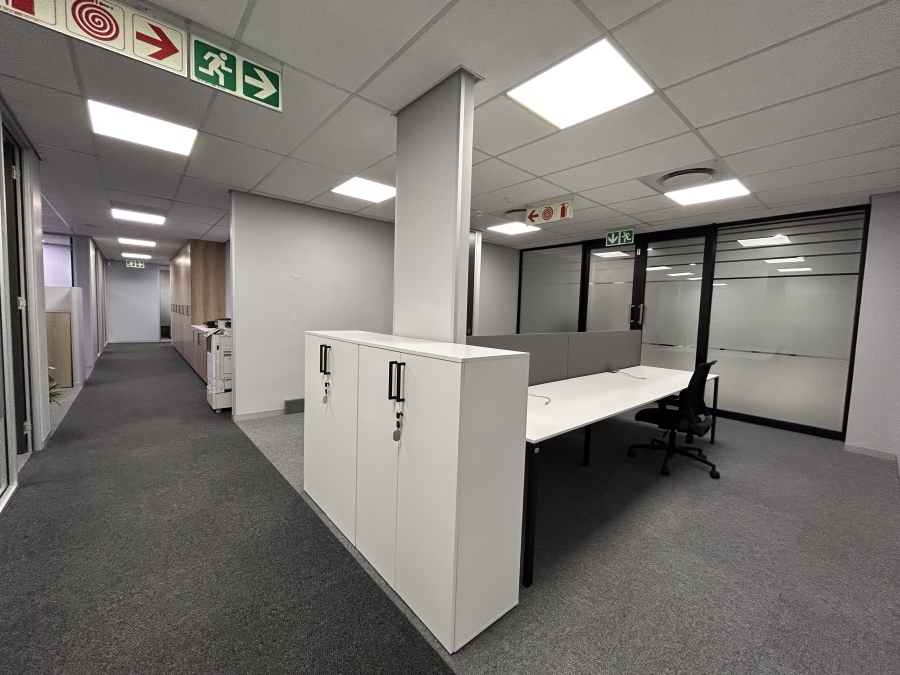 To Let Commercial Property for Rent in Vorna Valley Gauteng