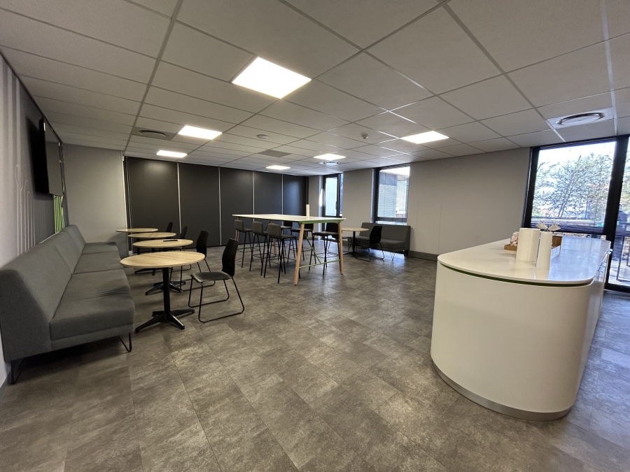 To Let Commercial Property for Rent in Vorna Valley Gauteng