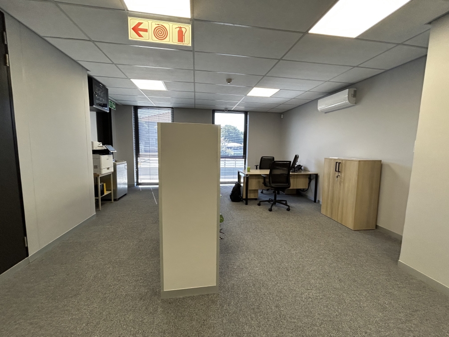To Let Commercial Property for Rent in Vorna Valley Gauteng