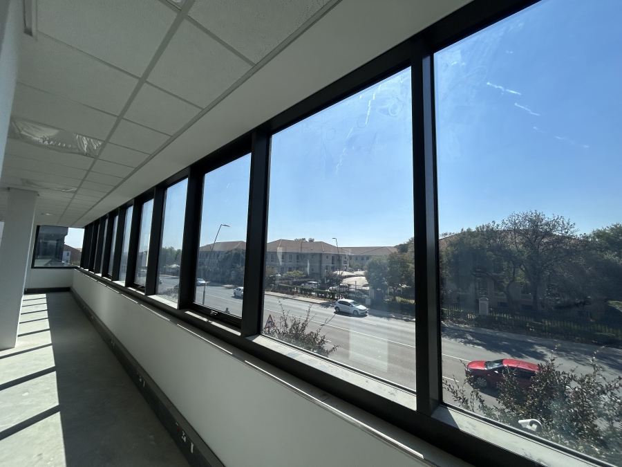 To Let Commercial Property for Rent in Vorna Valley Gauteng