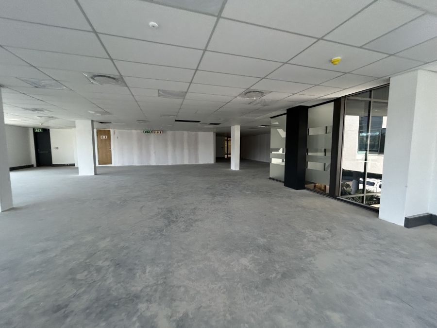 To Let Commercial Property for Rent in Vorna Valley Gauteng