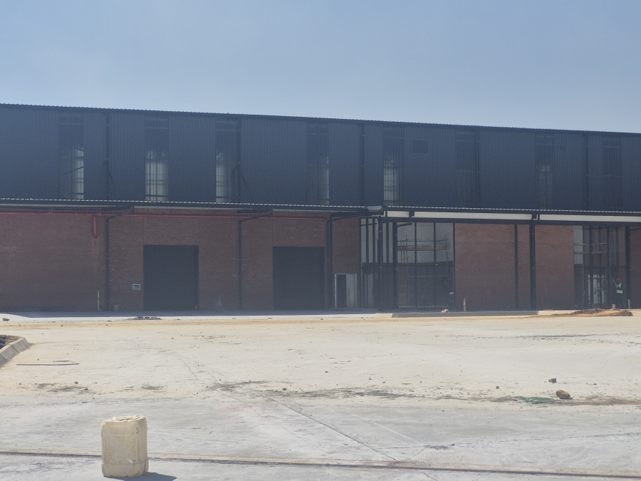 To Let Commercial Property for Rent in Gosforth Park Gauteng