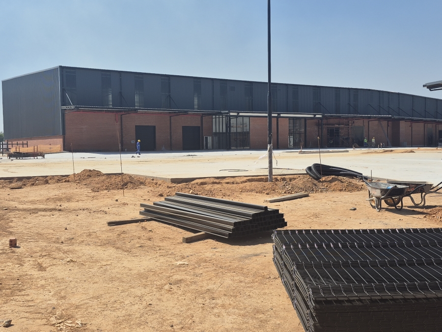 To Let Commercial Property for Rent in Gosforth Park Gauteng
