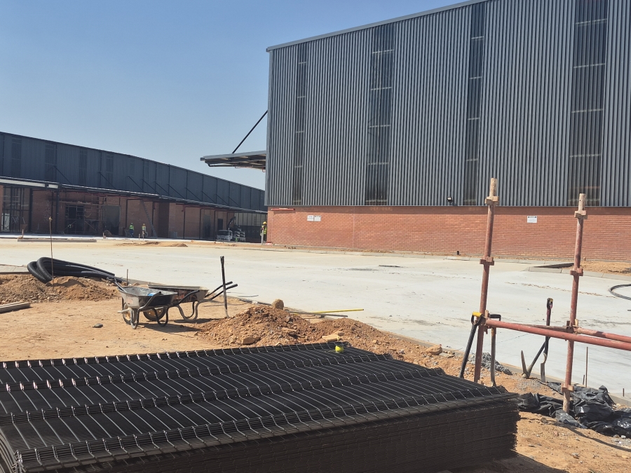 To Let Commercial Property for Rent in Gosforth Park Gauteng