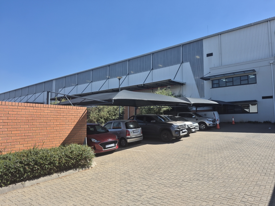 To Let Commercial Property for Rent in Gosforth Park Gauteng