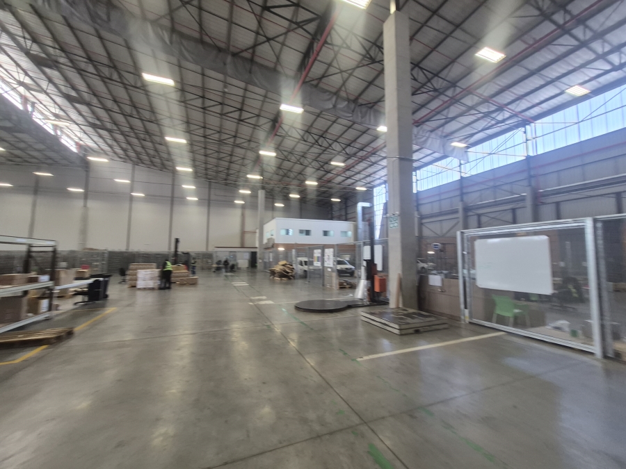 To Let Commercial Property for Rent in Gosforth Park Gauteng