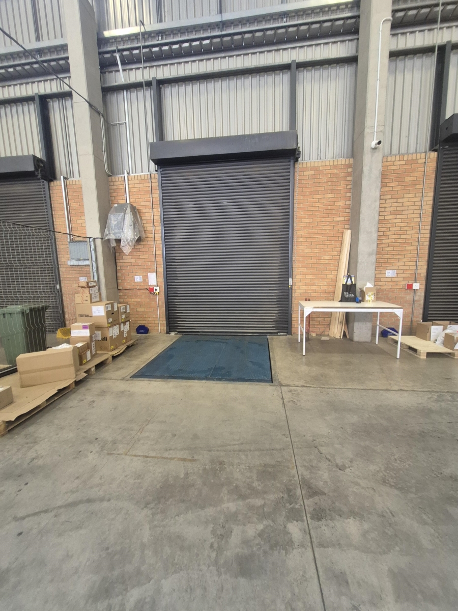 To Let Commercial Property for Rent in Gosforth Park Gauteng