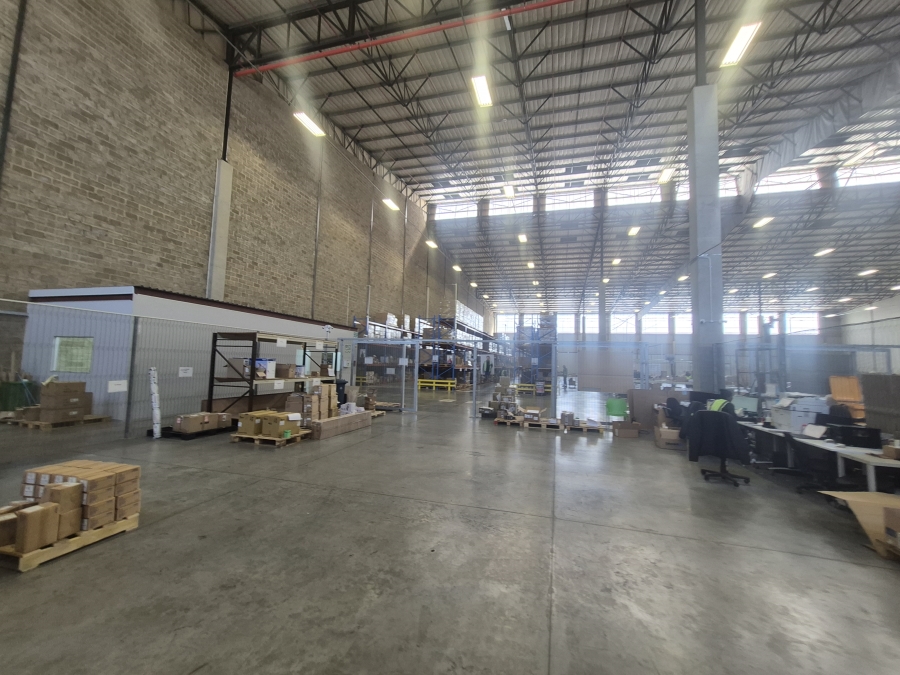 To Let Commercial Property for Rent in Gosforth Park Gauteng